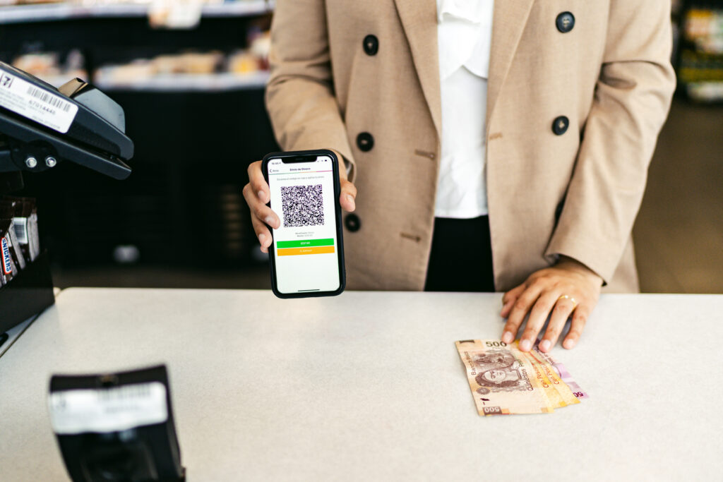 Envía dinero desde tu 7-Eleven preferido para que lo cobre otra persona en cualquier 7-Eleven del país.

¡No necesitas una cuenta de banco!